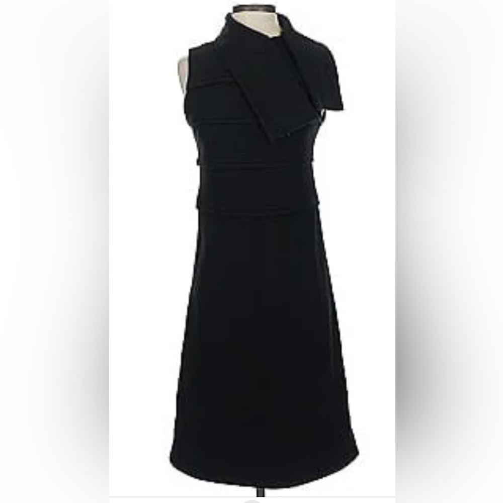 Tory Birch Black Wool/silk lined hugging elegant dress